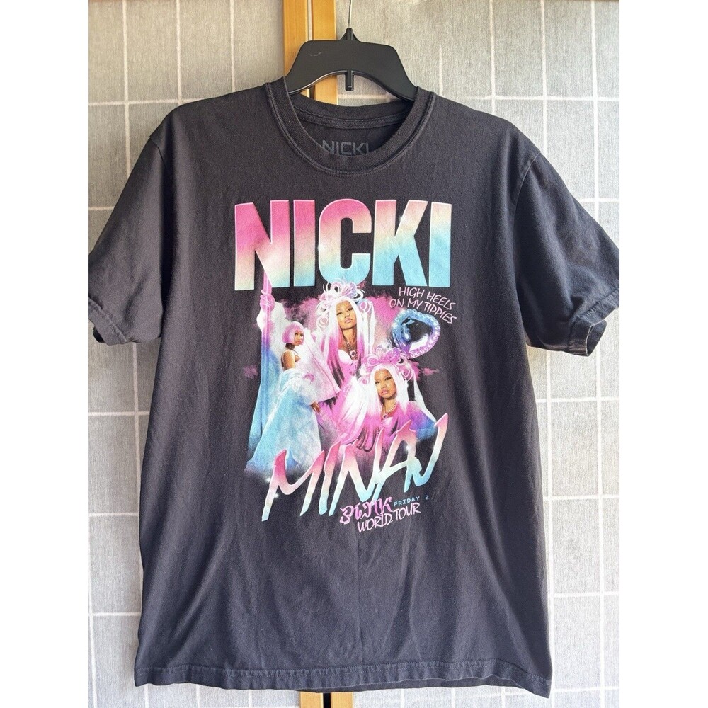 Nicki Minaj Pink Friday 2 World Tour Concert Tee Shirt Black Size Medium